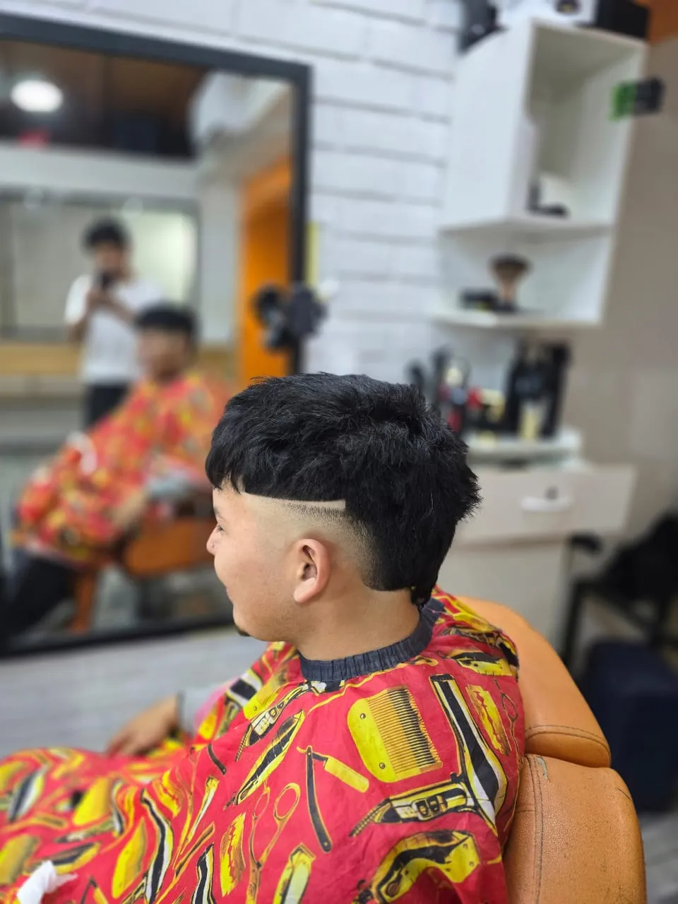 Corte: textura frente al espejo